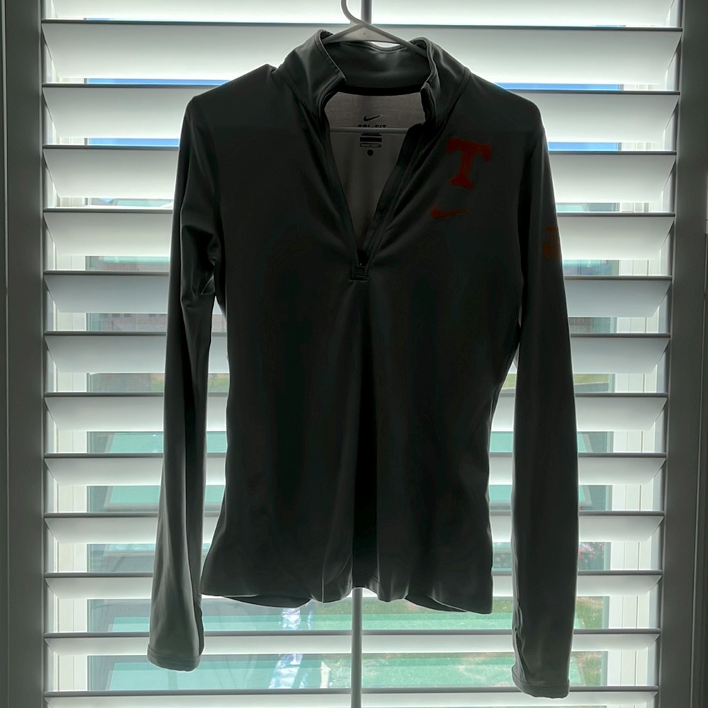 Nike dri-fit long sleeve 1/4 zip pullover